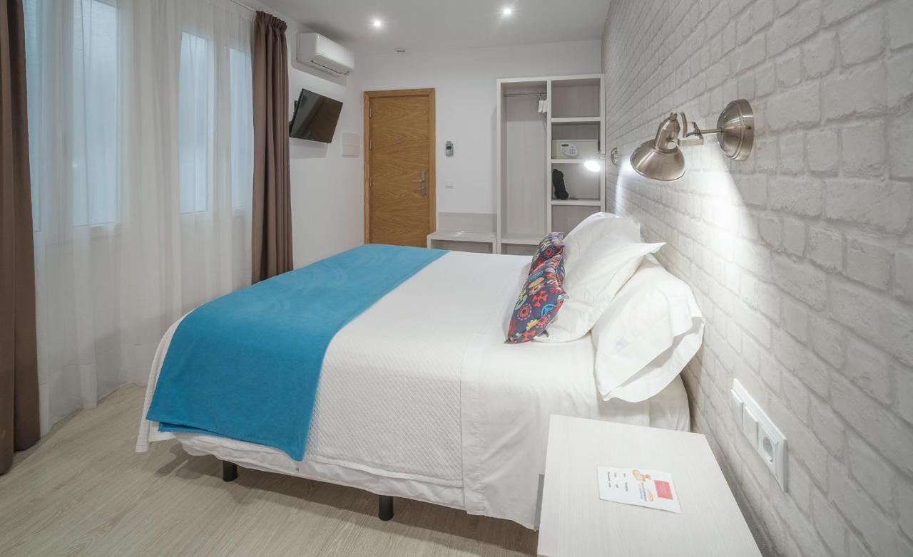 Hostal Menurka Ситадела Екстериор снимка