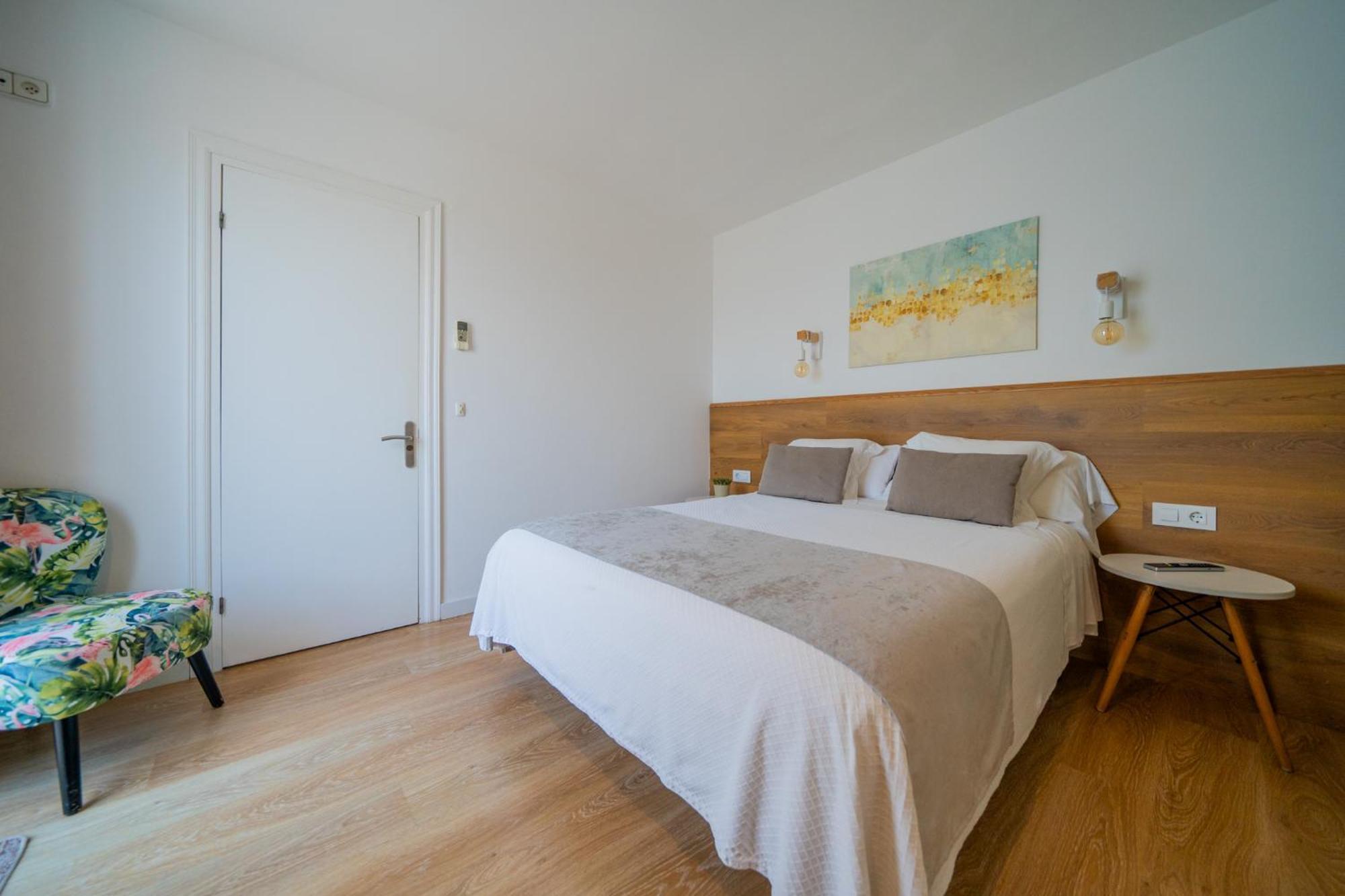 Hostal Menurka Ситадела Екстериор снимка
