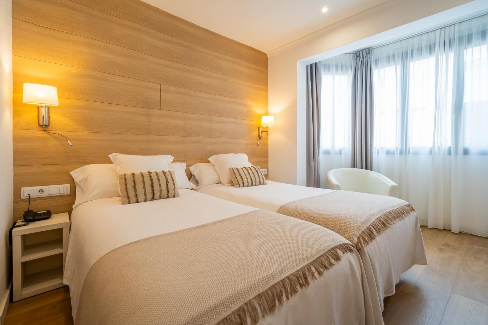 Hostal Menurka Ситадела Екстериор снимка