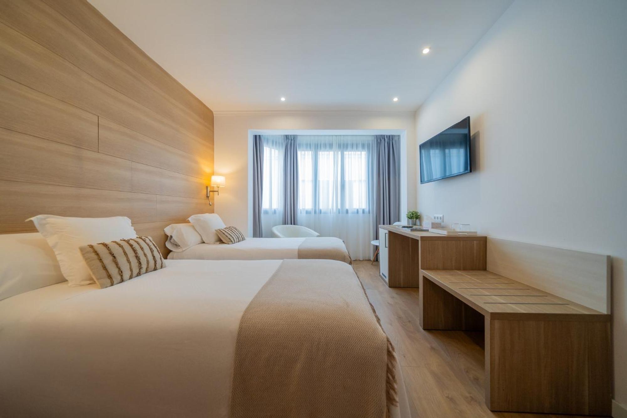Hostal Menurka Ситадела Екстериор снимка