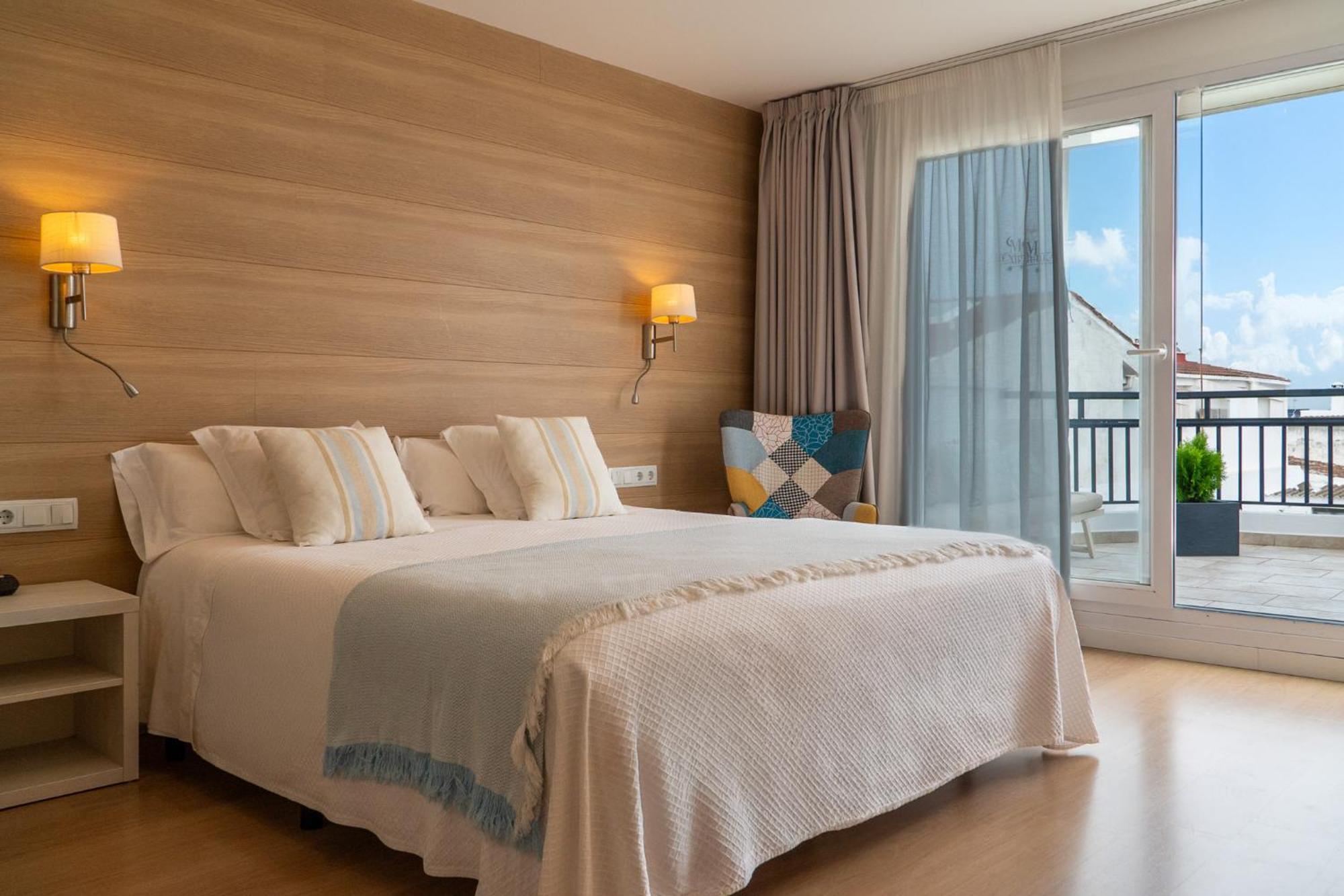 Hostal Menurka Ситадела Екстериор снимка