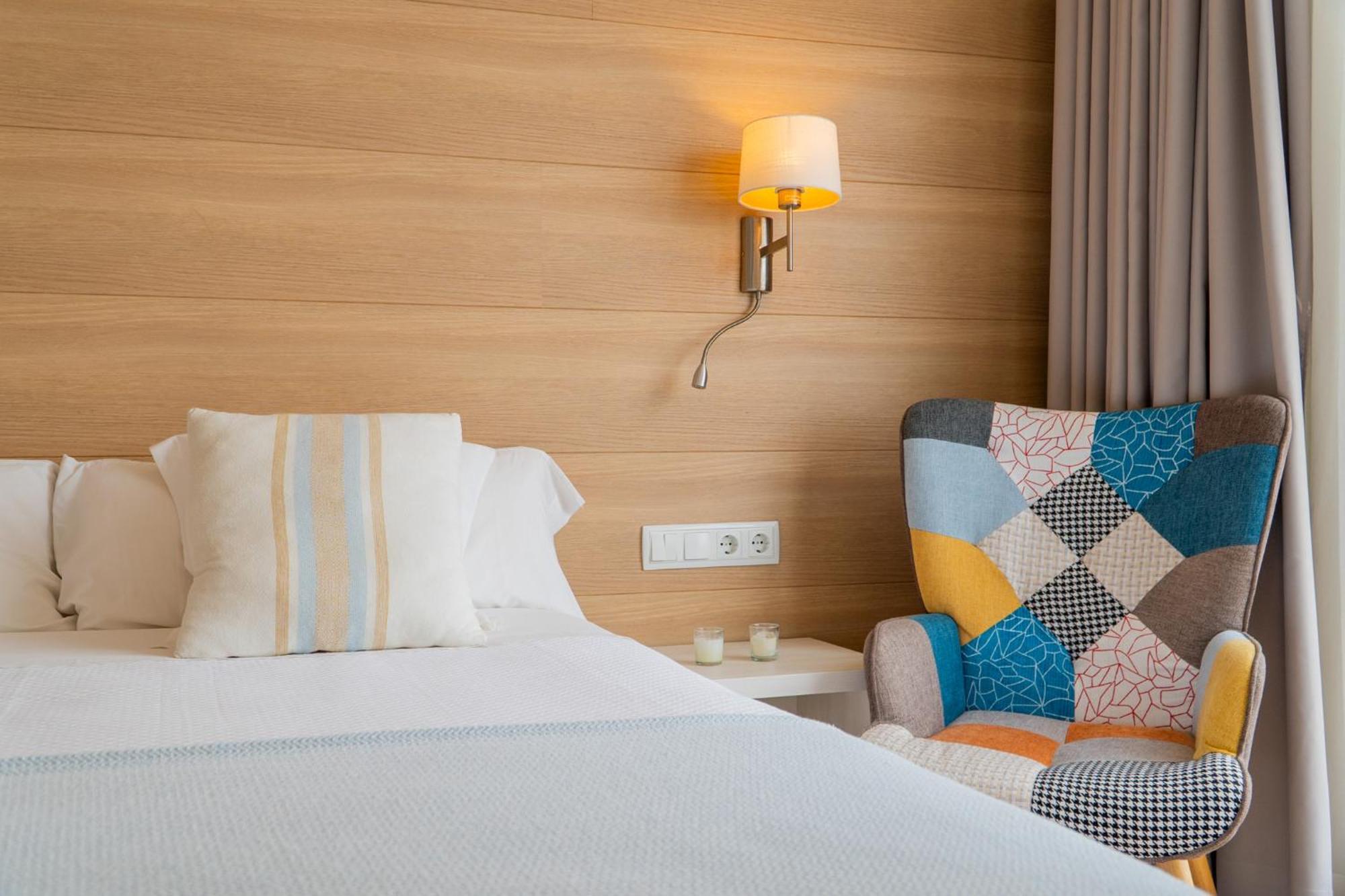 Hostal Menurka Ситадела Екстериор снимка