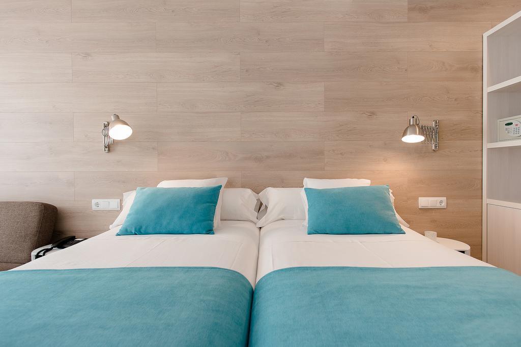 Hostal Menurka Ситадела Екстериор снимка